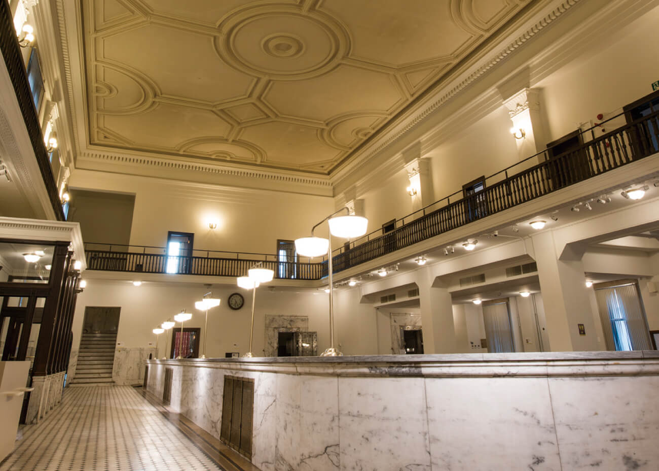 旧三井銀行小樽支店の内観